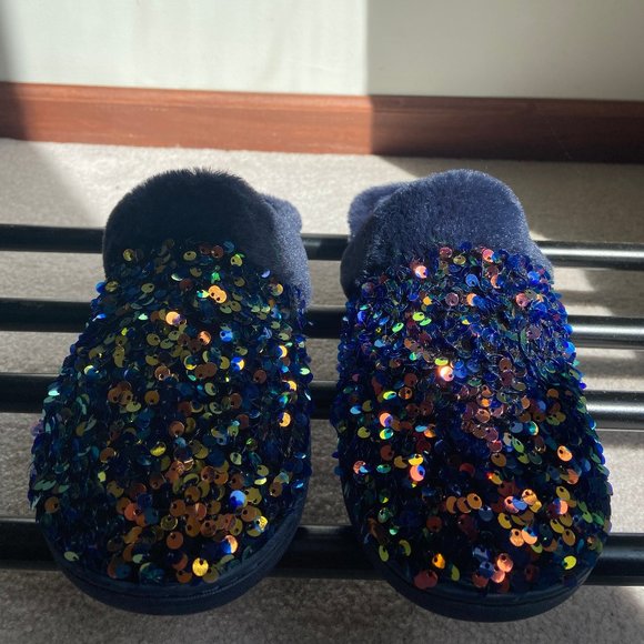 KENSIE Women Plush Sequin Faux Fur Slippers - NEW - Picture 2 of 8